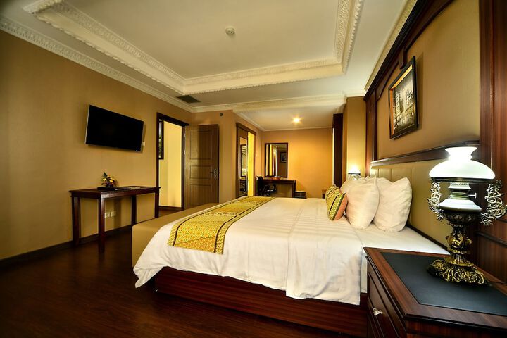 Room 9 of 73
