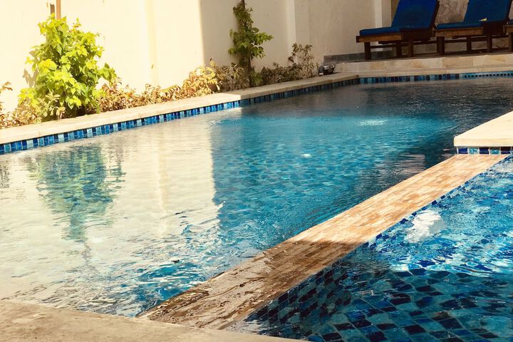 Pool 32 of 69