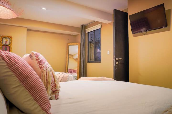 Room 2 of 38