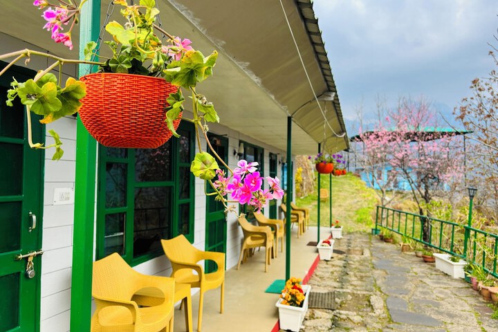 Himalayan High Auli, by Himalayan Eco Lodges