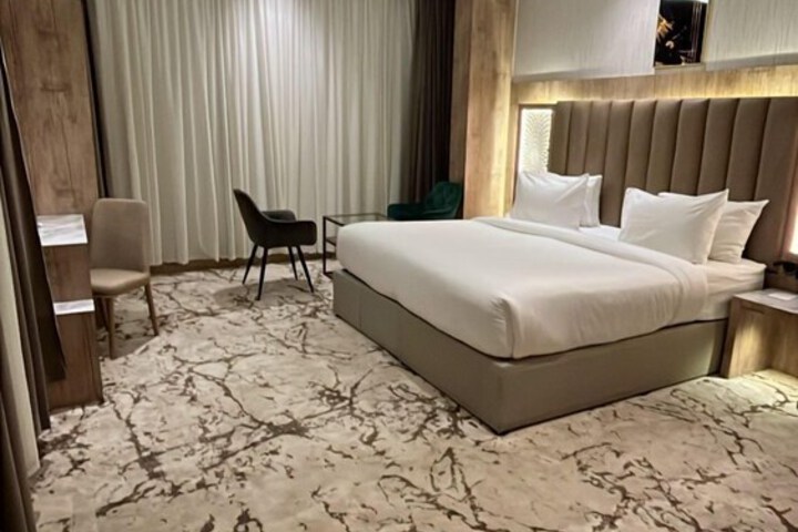 Room 13 of 45