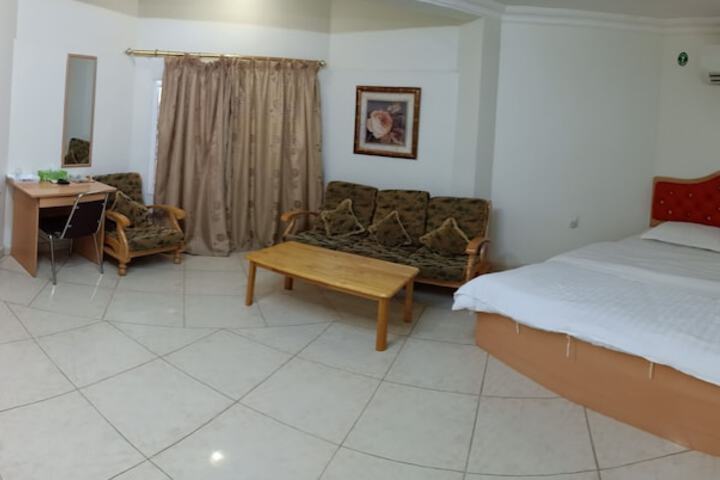 Room 8 of 25