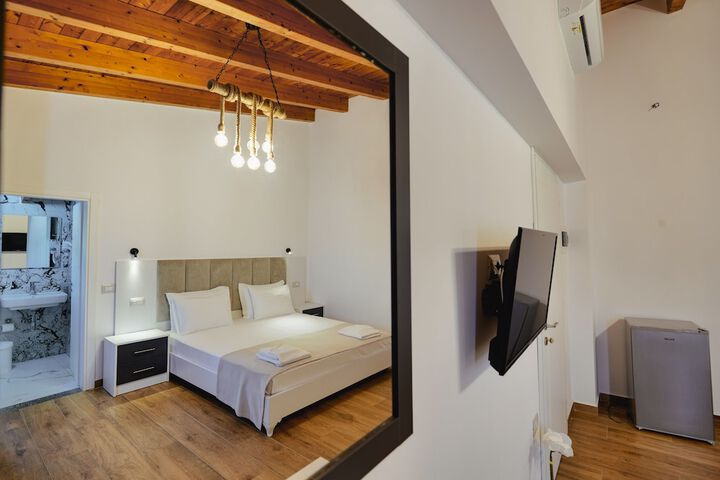 Room 20 of 64