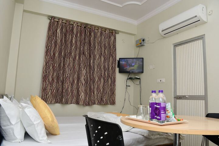 Room 12 of 73