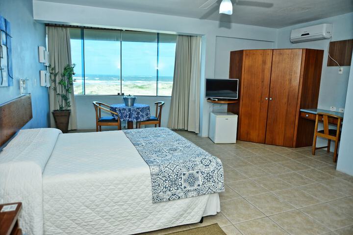 Room 11 of 50