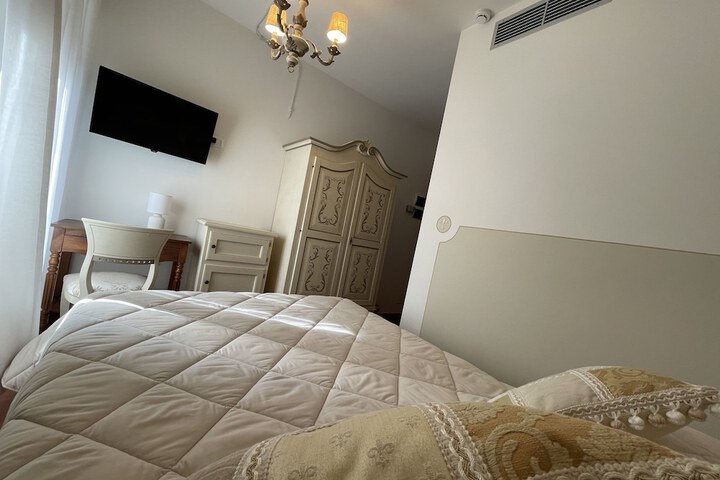 Room 15 of 47