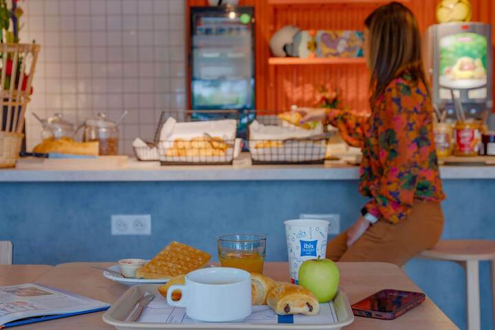 Breakfast/Coffee Service 27 of 43