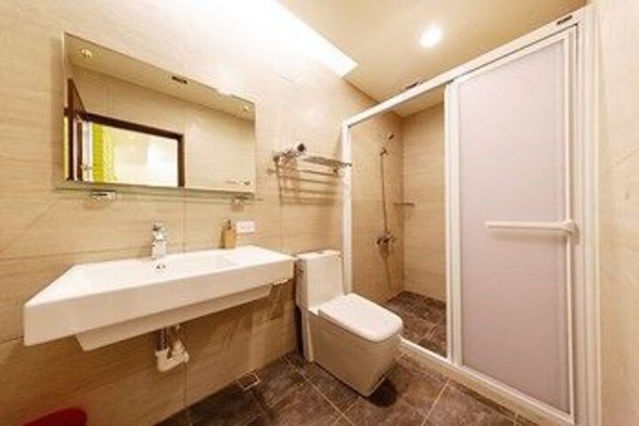 Room 3 of 25