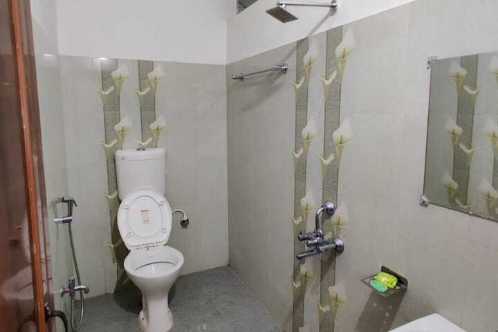 Room 2 of 12