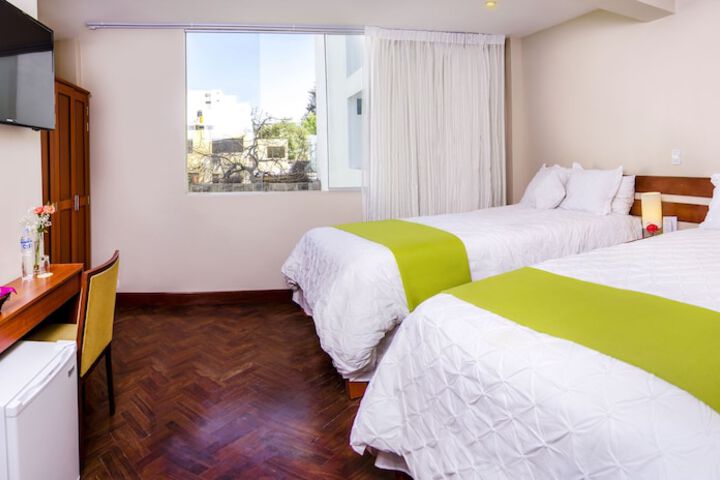 Room 8 of 38