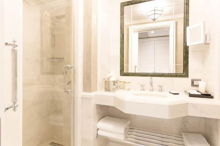 Bath Interior
