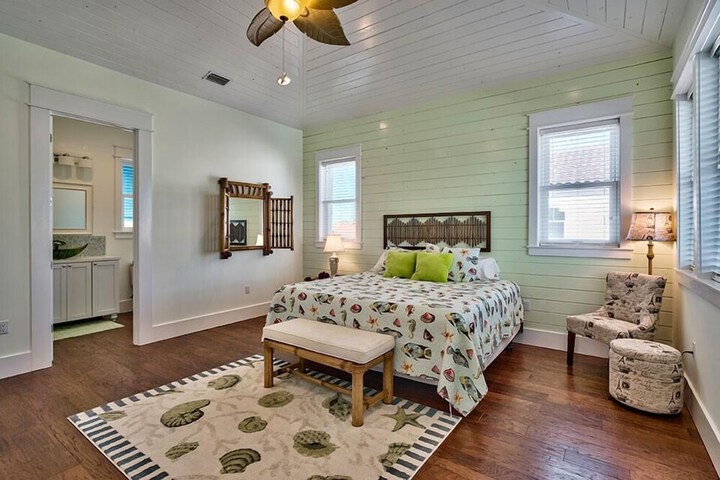 Room 7 of 27
