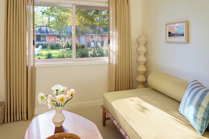 Deluxe Room 1 Queen Bed (13 of 36)