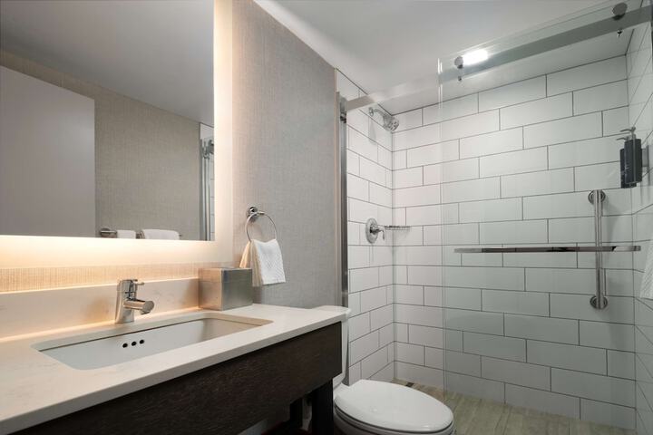 Bathroom shower