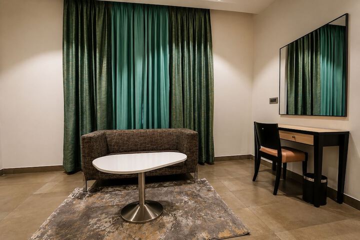 Room 42 of 75