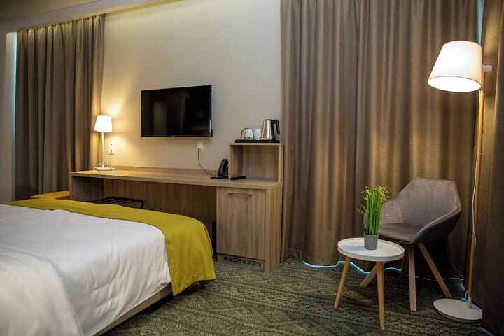 Room 8 of 30