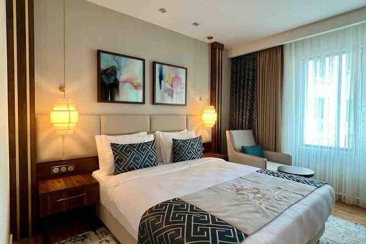 Room 10 of 34