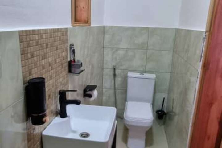 Room 6 of 15