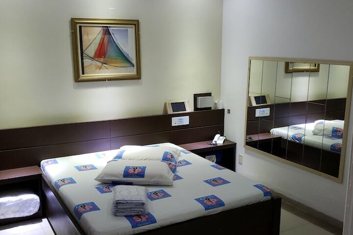 Room 2 of 58