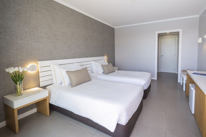 Room 5 of 42