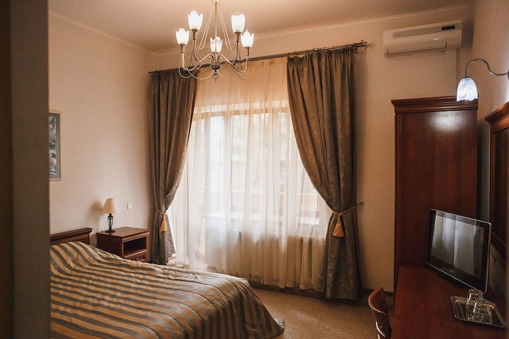 Room 7 of 89