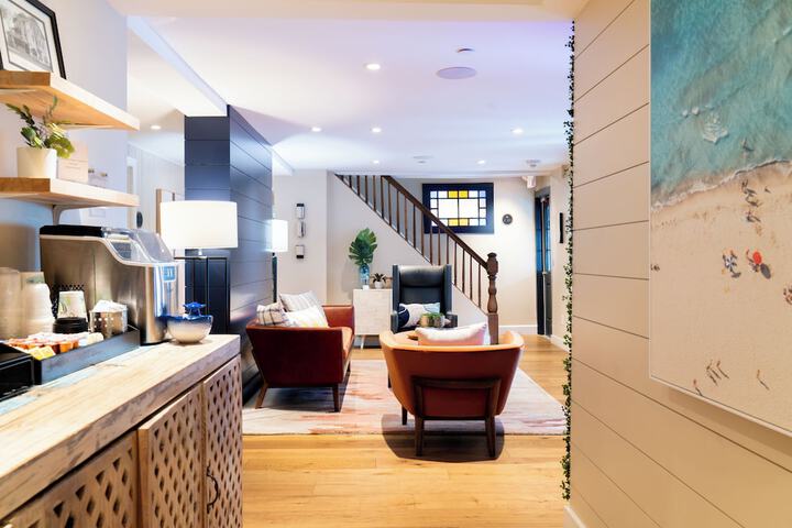 Hotel Interior 13 of 98