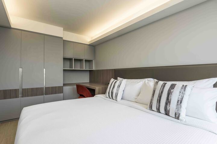 Room 9 of 190