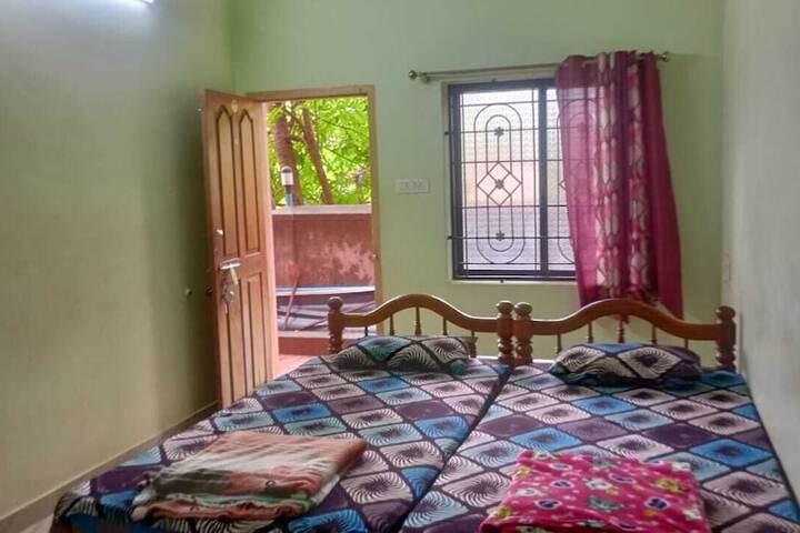 Room 8 of 23