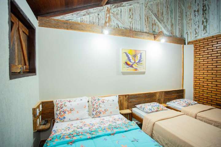 Room 6 of 34