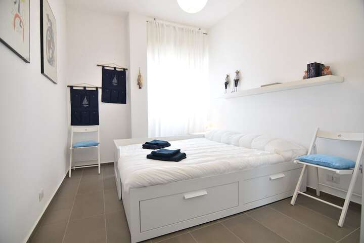 Room 5 of 22