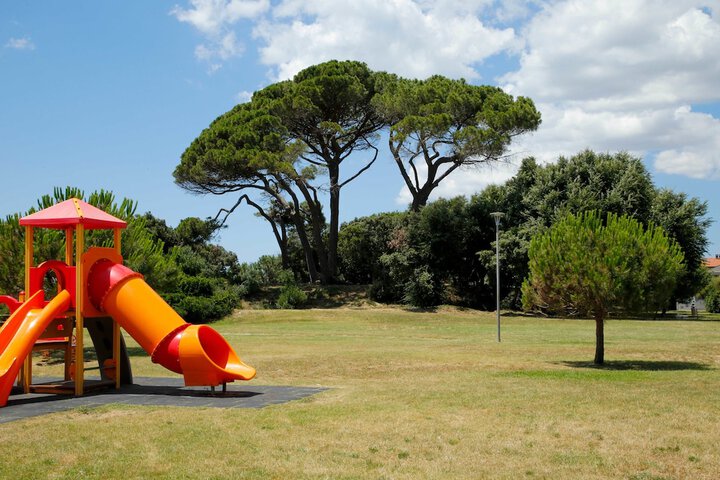 Childrens Activities 69 of 94