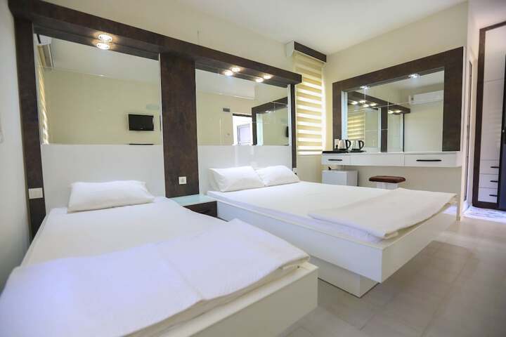 Room 12 of 12