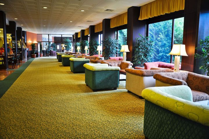 Entrance & Lobby