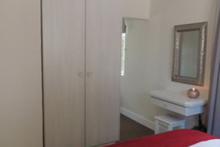Room 53 of 142