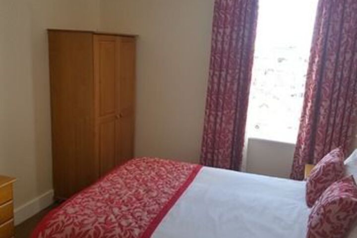 Room 11 of 24
