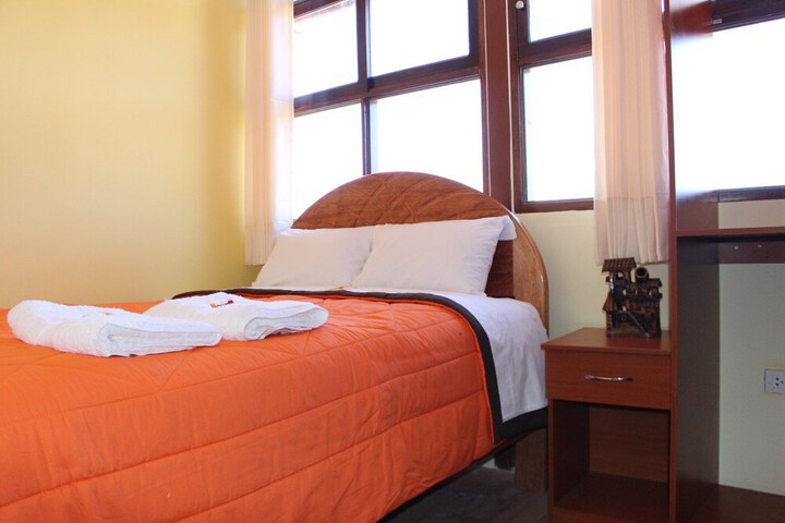 Room 6 of 10