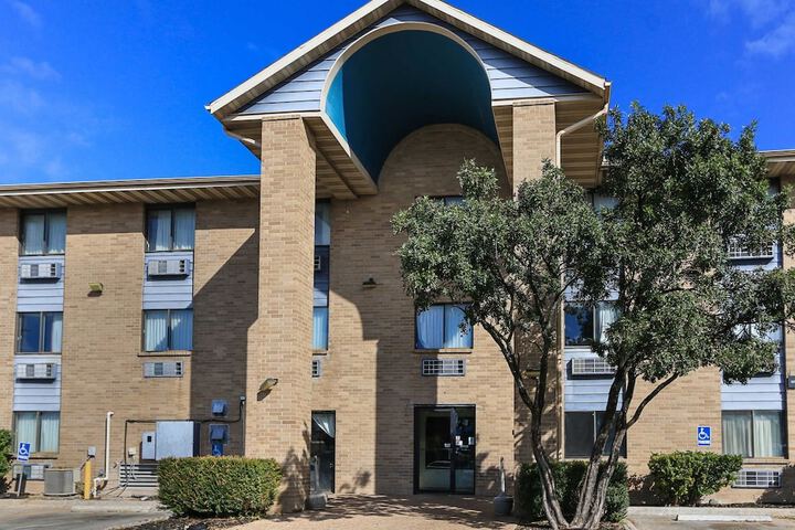 Exterior Photo