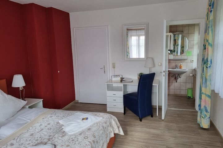 Room 49 of 108