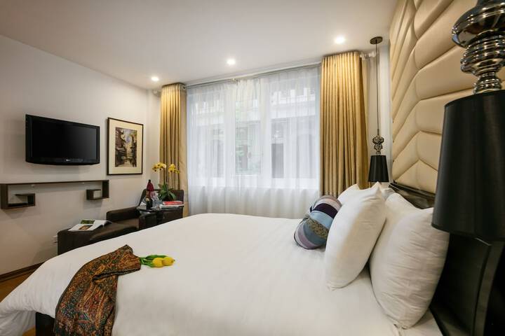 Room 12 of 68