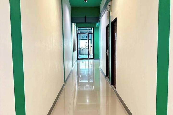 Ballroom/Hall 14 of 15