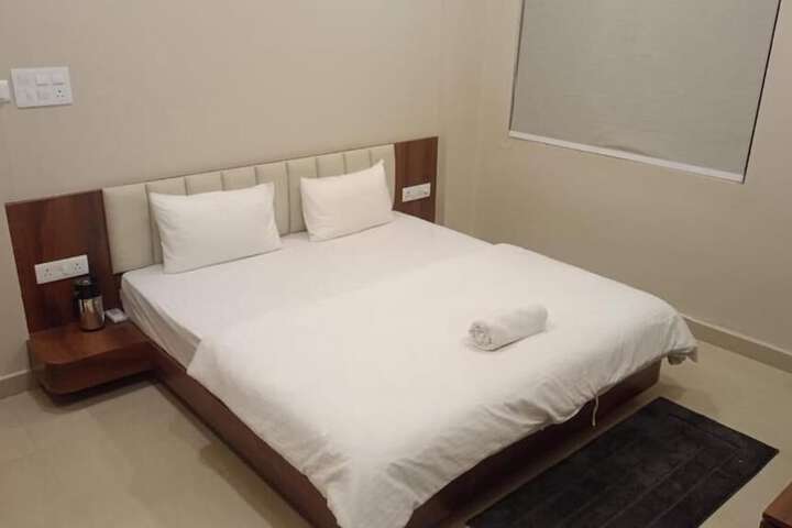 Room 4 of 19