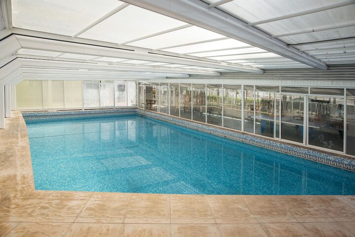 Hotel with Pool