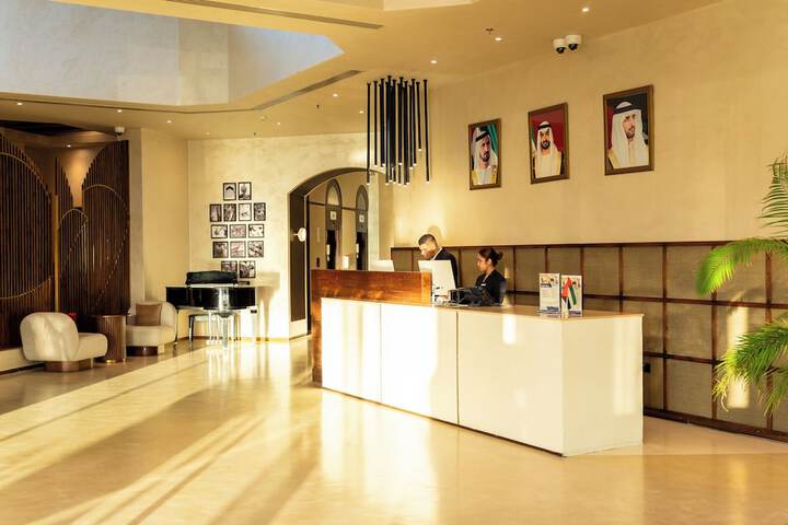 Hotel Interior 4 of 38