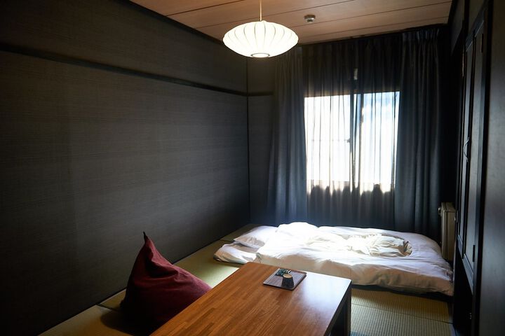 Room 19 of 83