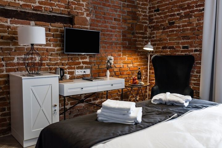 Room 7 of 40