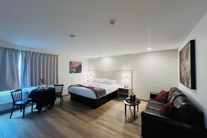 Room 10 of 17
