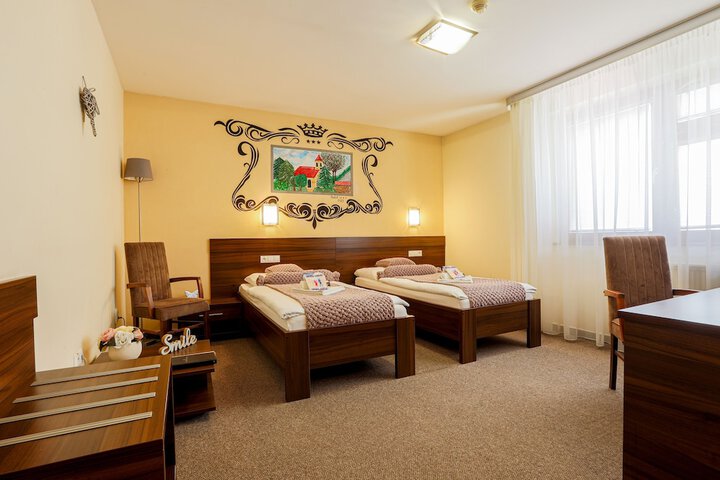 Room 13 of 31