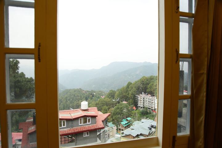 Room 2 of 17