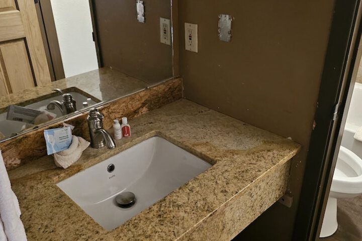 Room 40 of 79