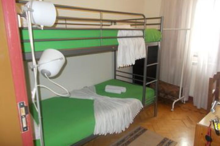 Room 14 of 38